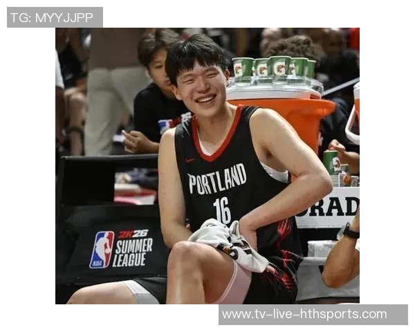 杨瀚森分享与利拉德霍勒迪的相处经历新赛季心态轻松不再紧张