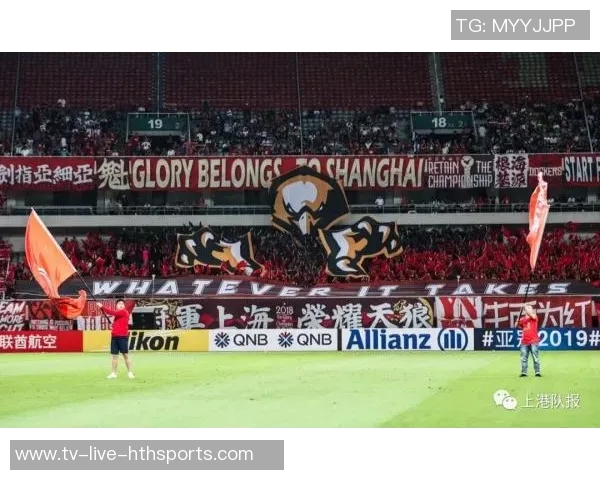 泰山队主场平局遭遇三连平球员谢场时满脸遗憾与失落