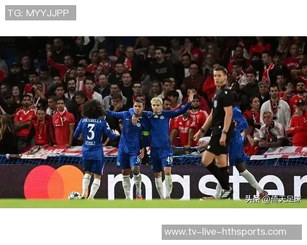 滕哈赫回忆执教阿贾克斯时压制切尔西的辉煌时刻与如今惨败的对比