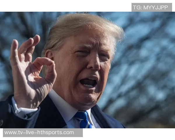 今日趣图：斯洛特巧妙安排小队出战主力难敌的幽默瞬间