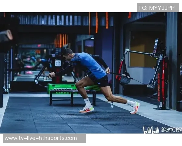 姆巴佩健身房内训练照片曝光透露恢复情况良好无大碍 姆巴佩健身房内训练照片曝光透露恢复情况良好无大碍