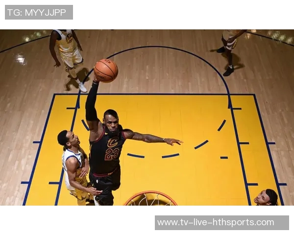 布朗怒批裁判判罚不公罚球差距悬殊引发不满情绪