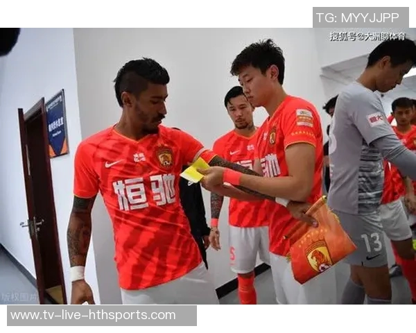 斯基拉透露维拉不打算留住利昂贝利土超俱乐部已对此表示关注